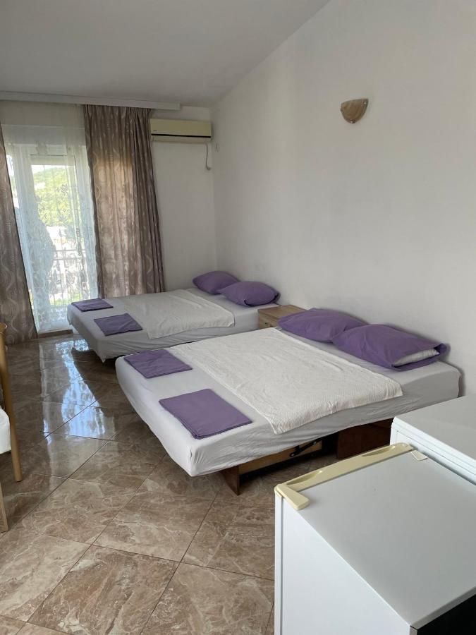Apartments Neda Sutomore Buitenkant foto